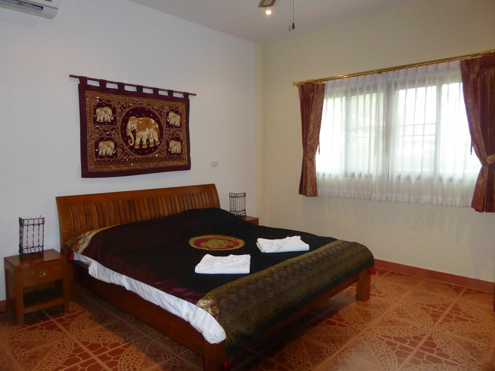Tropicana Beach Villa At Vip Resort Ban Phe Exterior foto